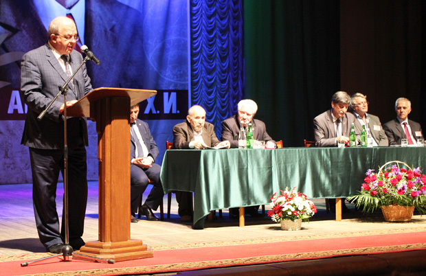 Состоялось торжественное собрание, посвященное 110-летию со дня рождения Х.И. Амирханова